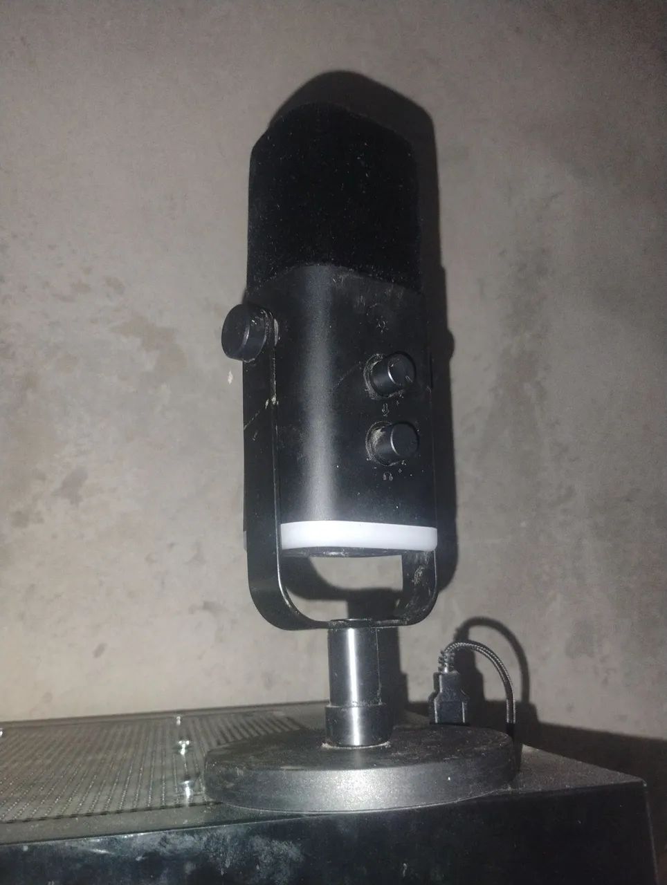 Fifine AM8 lightly used432208939142369283