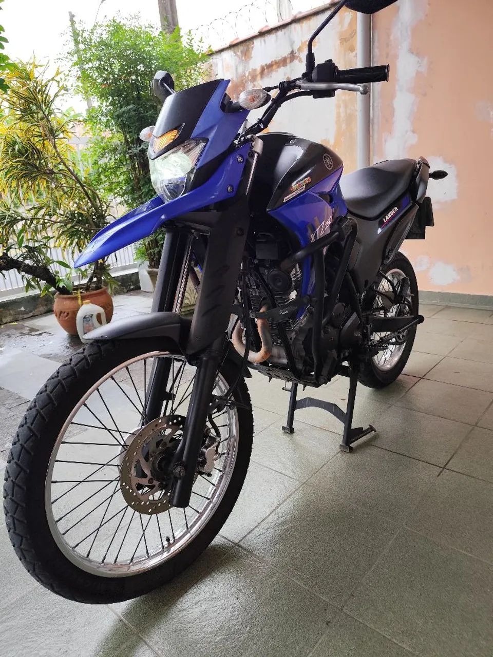 Xtz Lander 