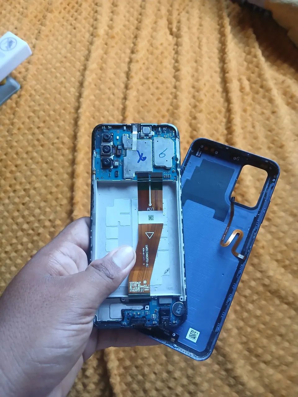 Celular pra aproveitar peças Placa Funcionar , Camera , Bateria. - Foto 4