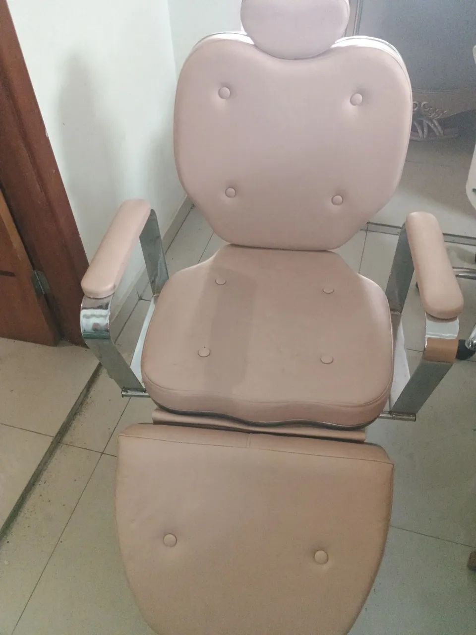 Poltrona para maquiagem cor salmon