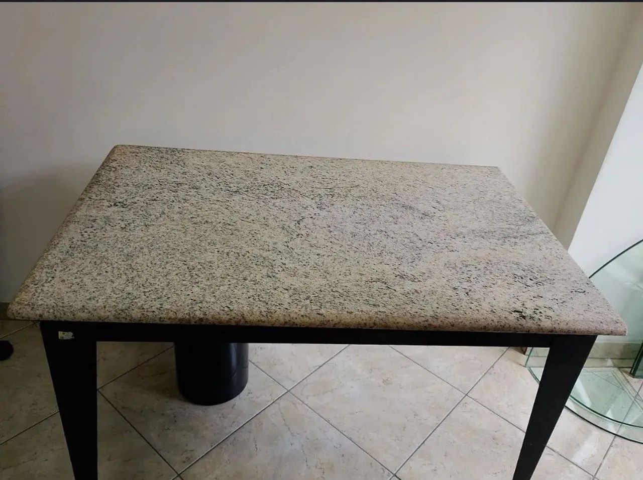 Mesa 4 lugares granito 