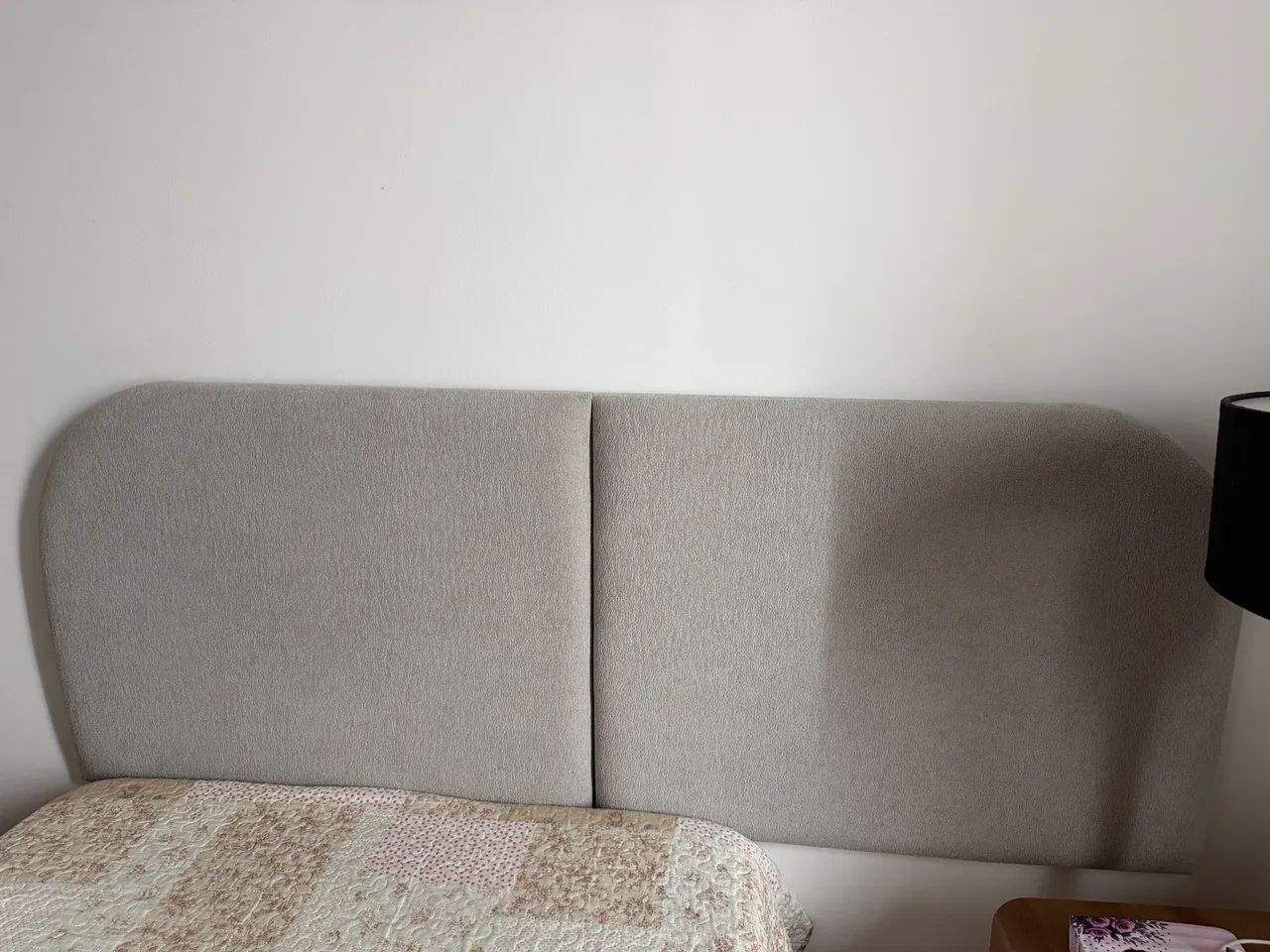 Cabeceira de casal cinza tecido boucle nova 