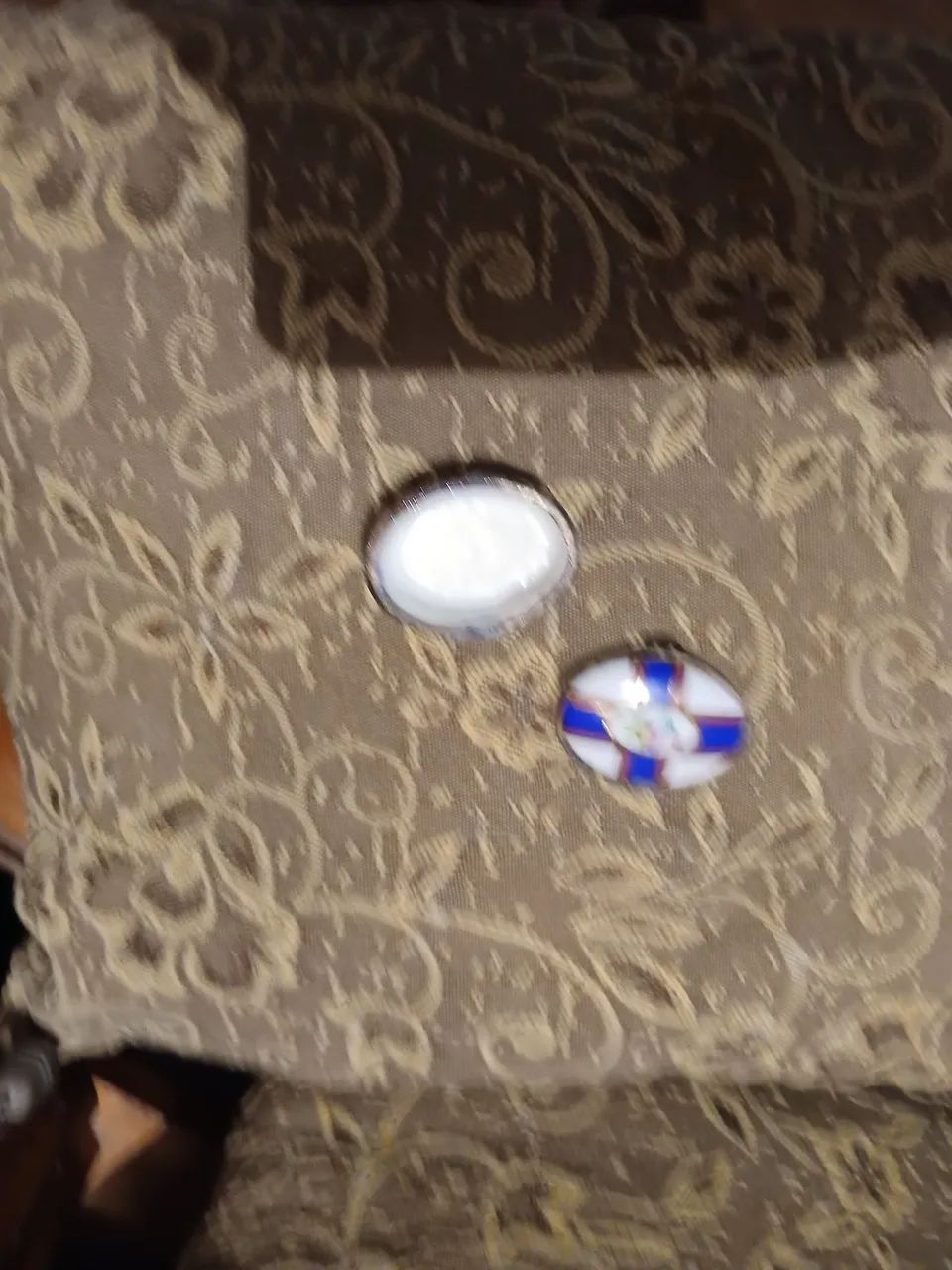Miniatura de porcelana pintada  Peça Antiga - Foto 4