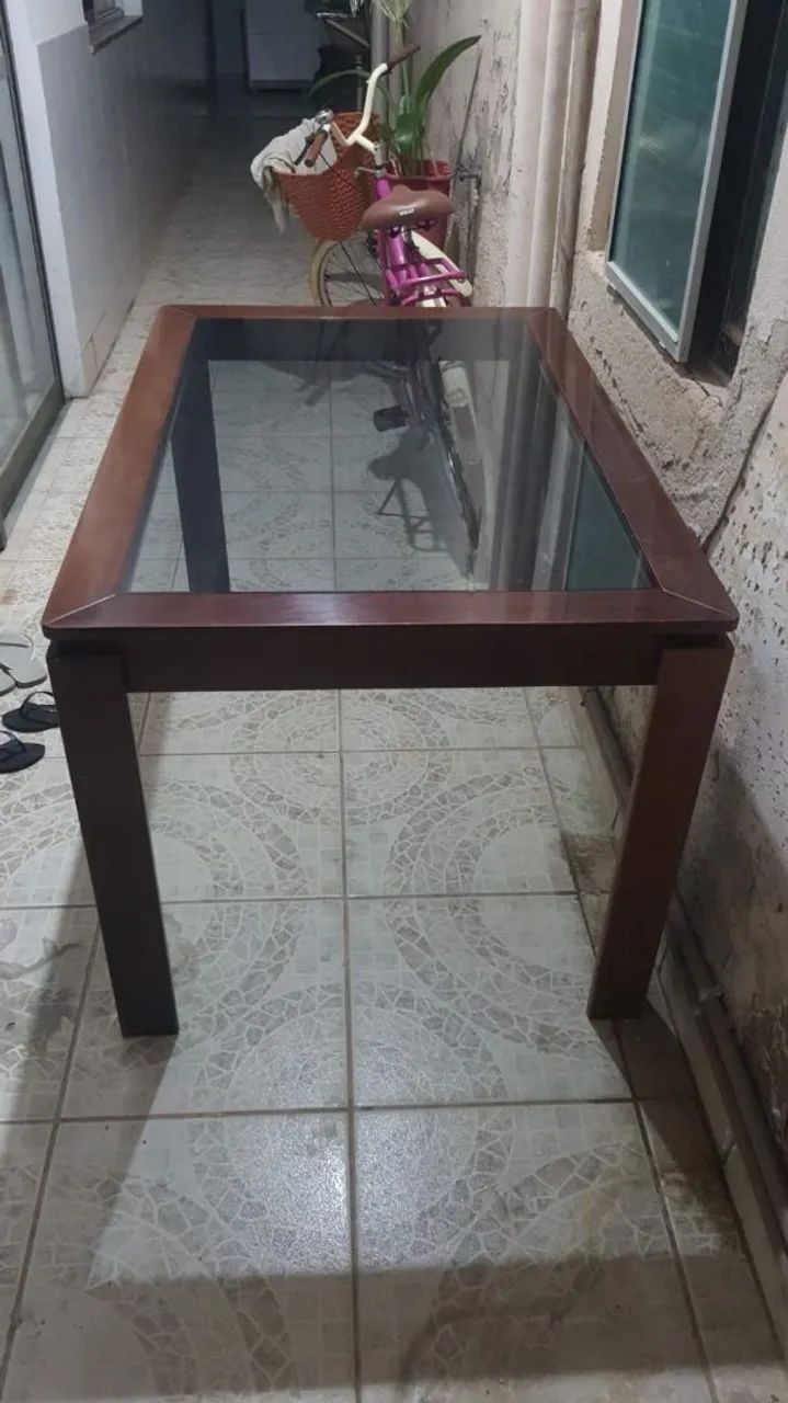 MESA DE MADEIRA COM TAMPO DE VIDRO  - Foto 2