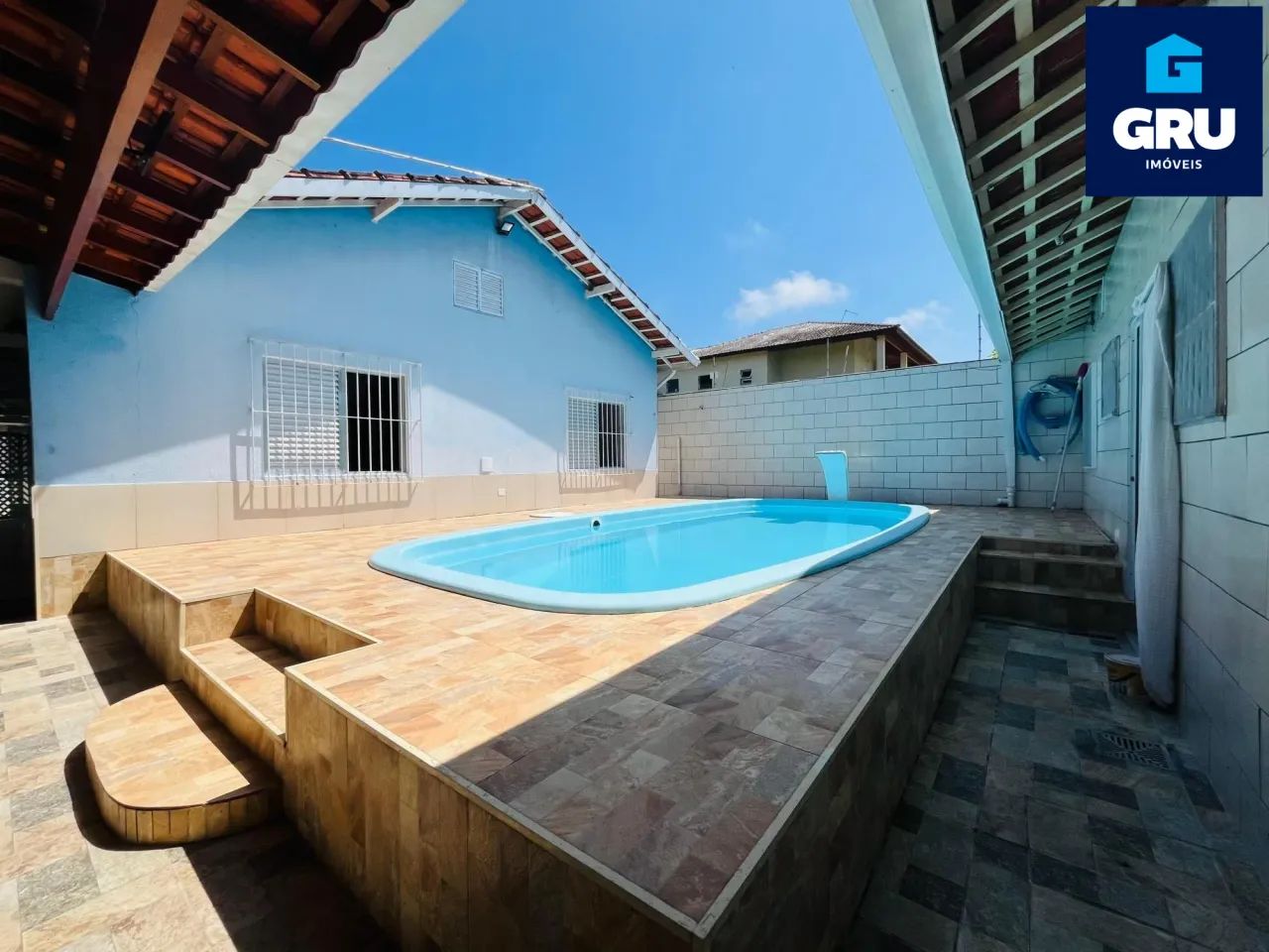 Casa Térrea à Venda e Locação  Peruíbe/SP