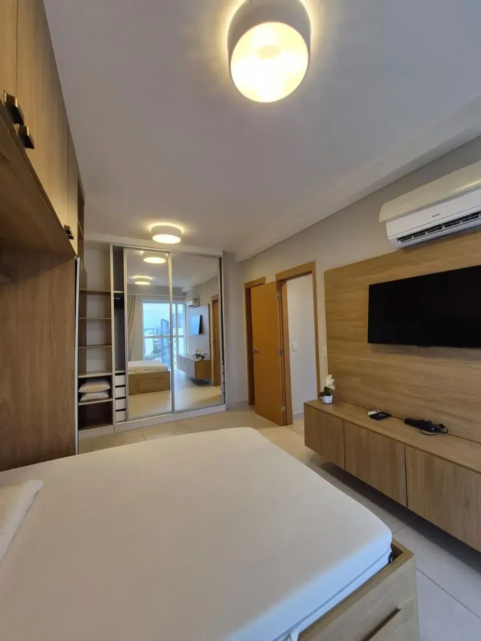 Ed. Unique Studio  -  Apartamento com 70m², 2 quartos (sendo 1 suíte), 2 vagas de garagem, - Foto 4