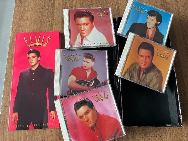 02 Box de Cds do Elvis Presley com 05 Cds cada sem uso!  - Foto 5