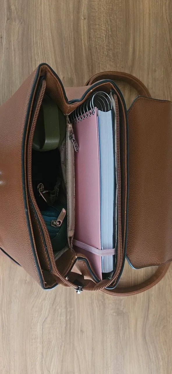 Mochila de Couro Sintético  - Foto 3