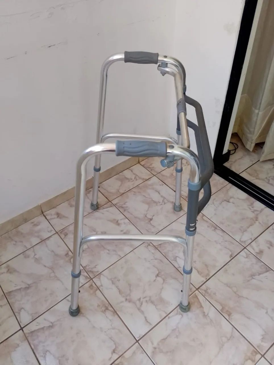 ANDADOR PARA IDOSO - Foto 4