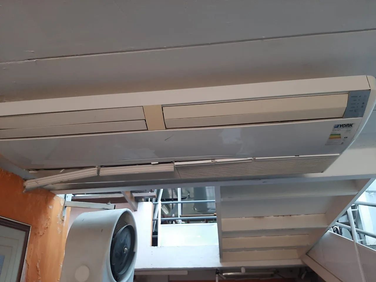 Ar condicionado split piso teto yok de 60.000