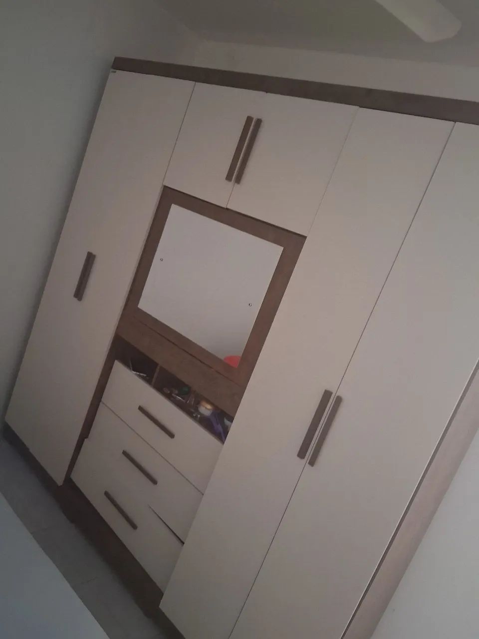 Guarda Roupa 6 portas