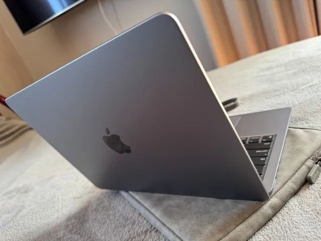 MacBook Air M2 (2022) - Cinza - 8GB RAM - Impecável - Único Dono