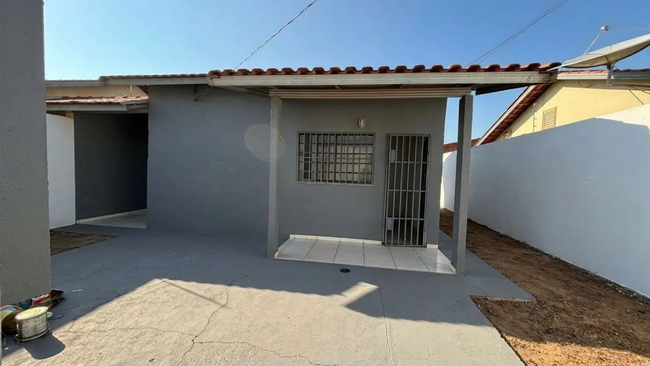 Alugue sua Casa com 2 Quartos, Quintal e Garagem Ampla - Foto 3