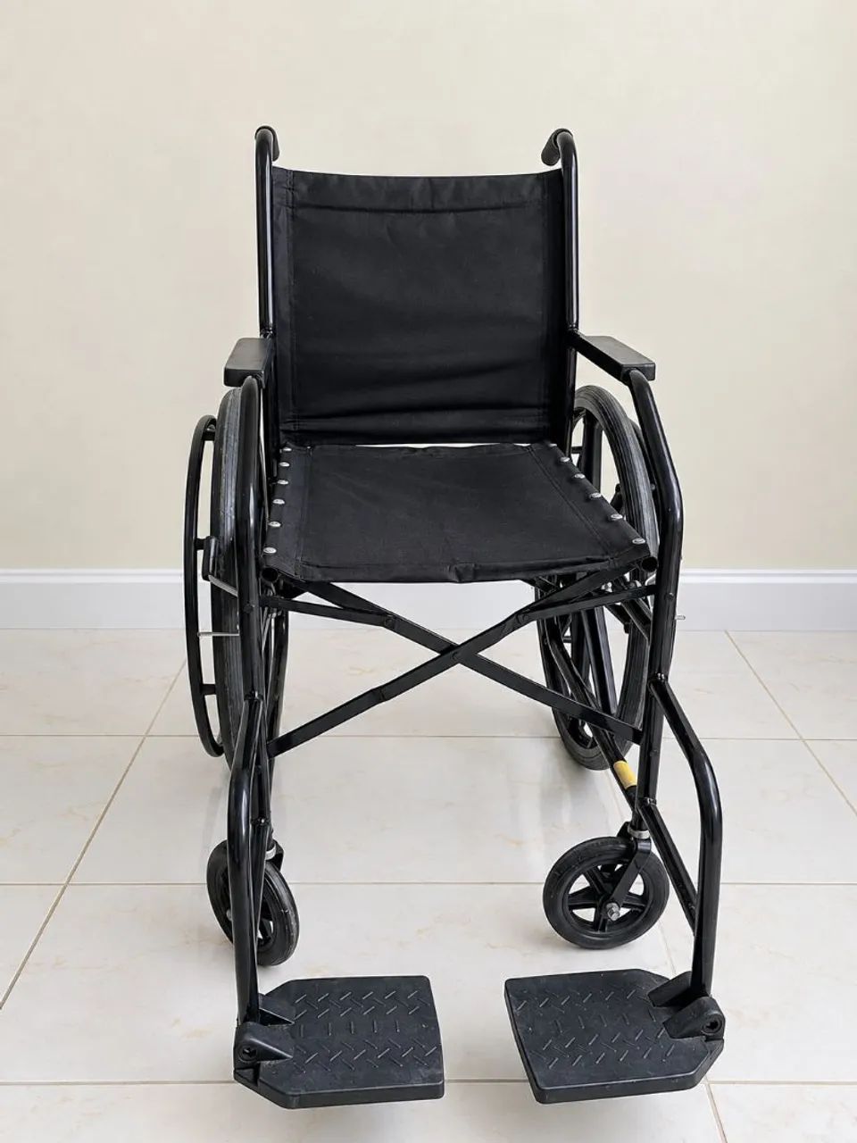 Cadeira de Rodas NOVA 