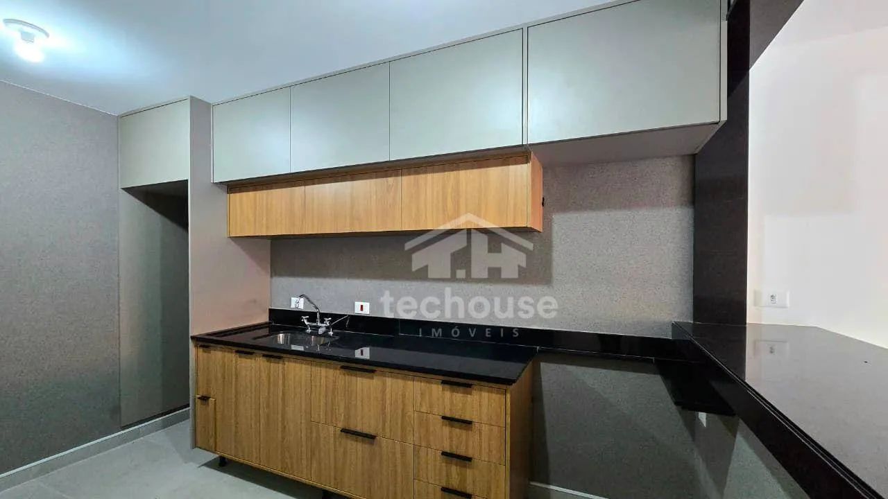 Apartamento à Venda em Agriões, Teresópolis: 2 Quartos (1 Suíte) e Varanda  Edifício Const