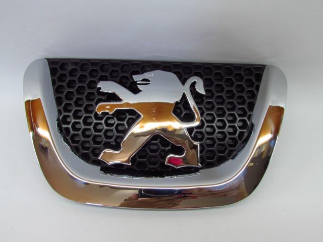Emblema Parachoque Dianteiro peugeot 307 2002 2003 a 2006 - Foto 2