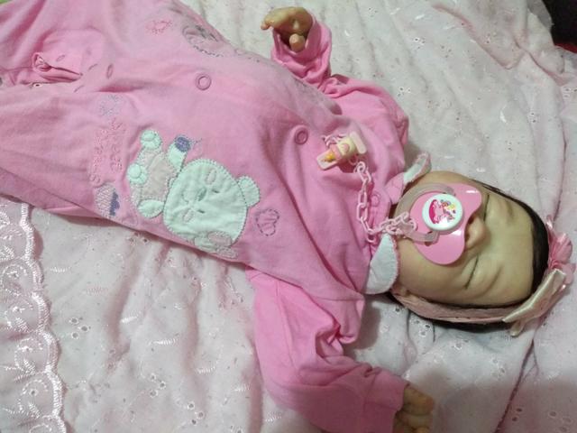 Boneca colecionável baby reborn