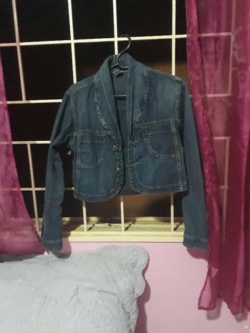 Jaqueta jeans curta tamanho M