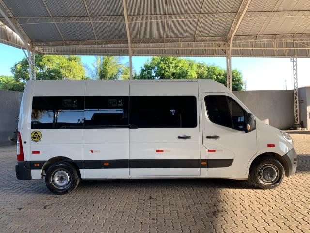 Oportunidade! Particular vende Master 2.3 Executiva 16 lugares 2015 com apenas 55 mil km - Foto 4