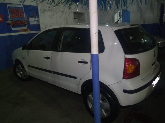 Polo Hatch 1.6 ano 2005 branco 4 portas completo emplacado 2019 troco - Foto 5