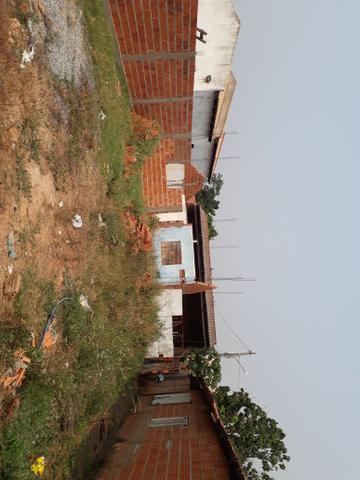 Vende-se terreno com casa em fase de construção. - Foto 2