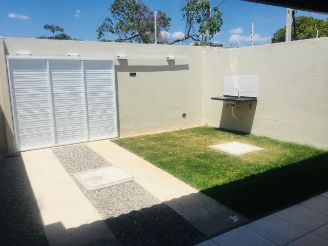 Linda casa no porcelanato , 2 quartos 2 suites , fino acabamento ,sala e quartos espaçosos - Foto 2