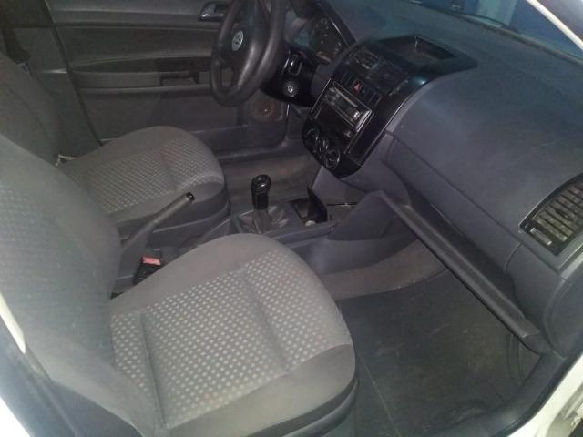 Polo Hatch 1.6 ano 2005 branco 4 portas completo emplacado 2019 troco - Foto 9