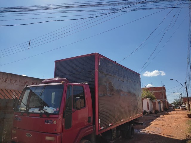 FORD CARGO 815