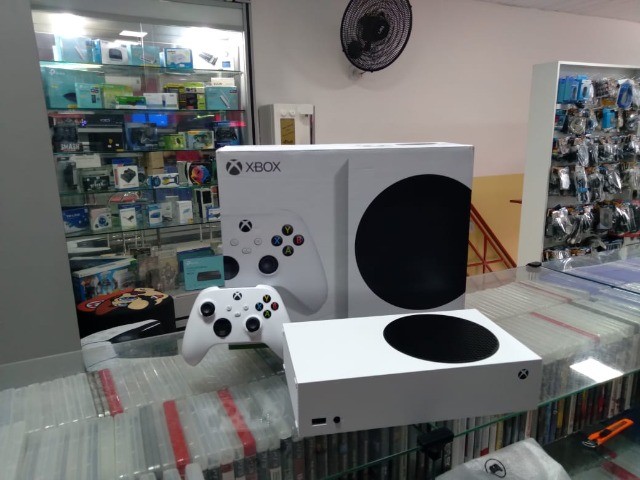 Xbox Series S - Aceitamos Video Games como parte do pagamento. - Foto 2