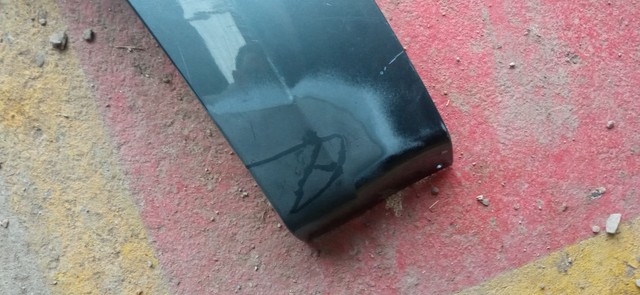 Moldura da caçamba da Amarok lado esquerdo  - Foto 4