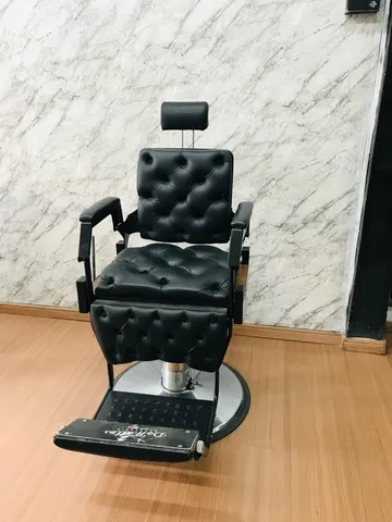 Poltrona Barber Pro Capitonê Premium Reclinável - Prismec Móveis -  Indústria & Comércio