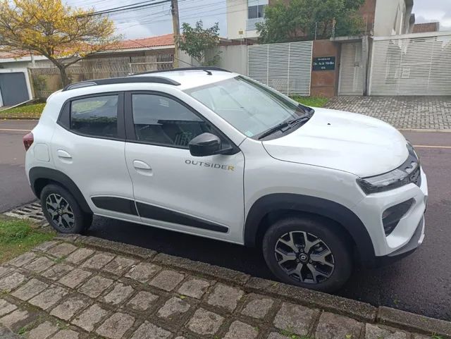 Kwid Outsider 2023, unico dono, estado de zero km, sem nenhum detalhe sequer
