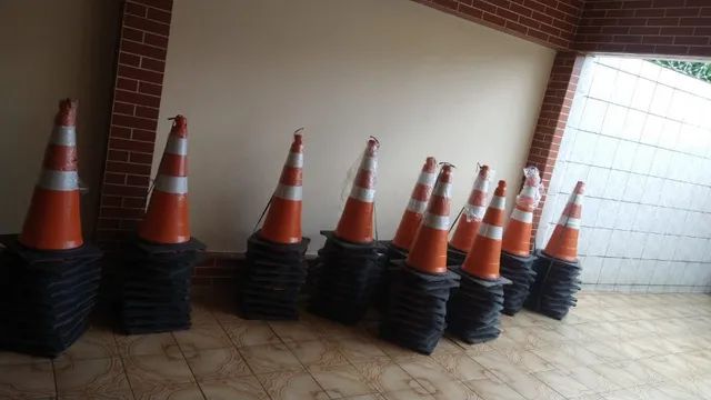 Cone Semiflexível 75 cm Refletivo Laranja com Base de Borracha 
