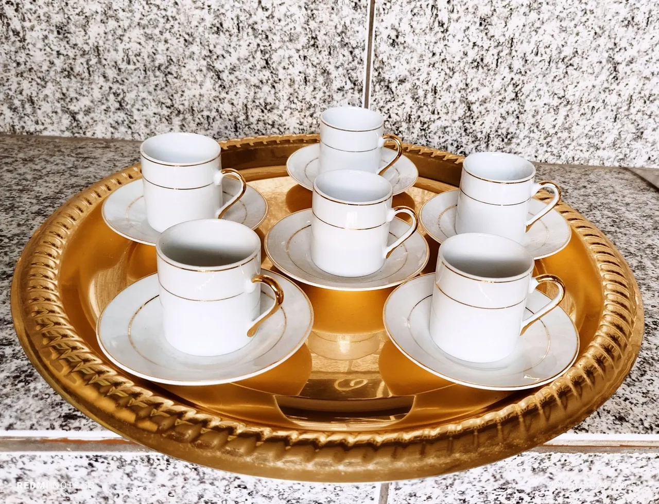 Jogo de Xícaras de Café Turco - 6 Peças - Douradas