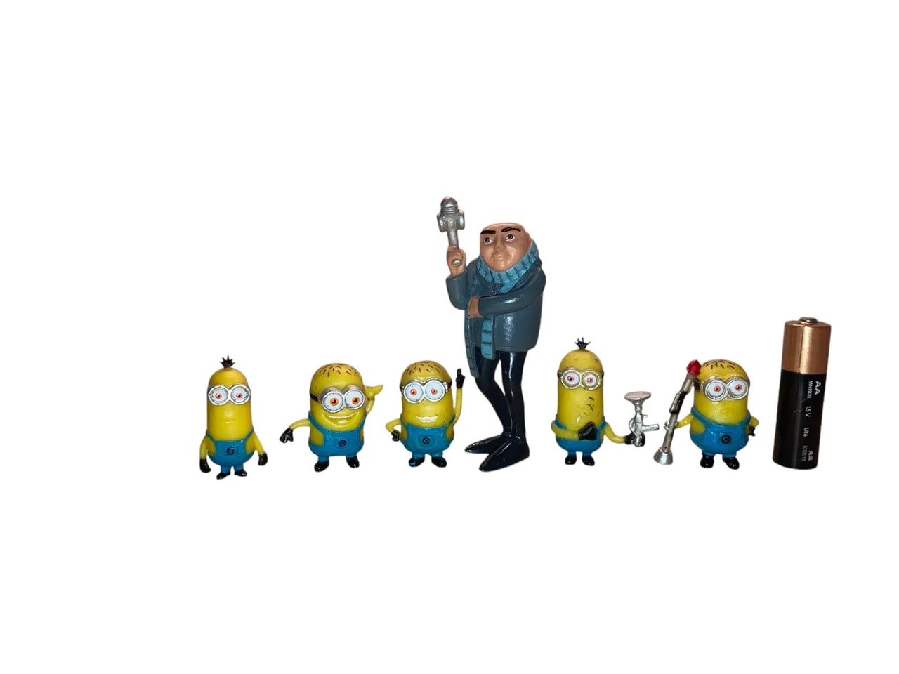 lote 01 Gru e 05 Minions