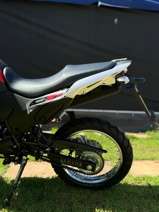 Lander 250 24/25 - Emplacamento e capacete! - Foto 2