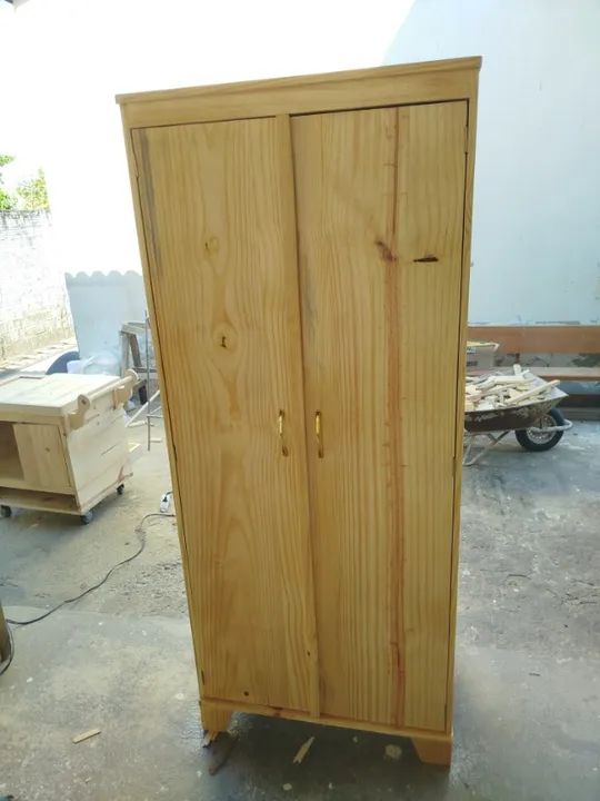 MULTIUSO COM PORTAS E 6 PRATELEIRAS DE MADEIRA PINUS ENVERNIZADO - Foto 3