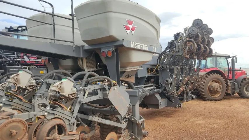 Plantadora Momentum 24 Massey Ferguson 24 Linhas De 50 Cm - Foto 2
