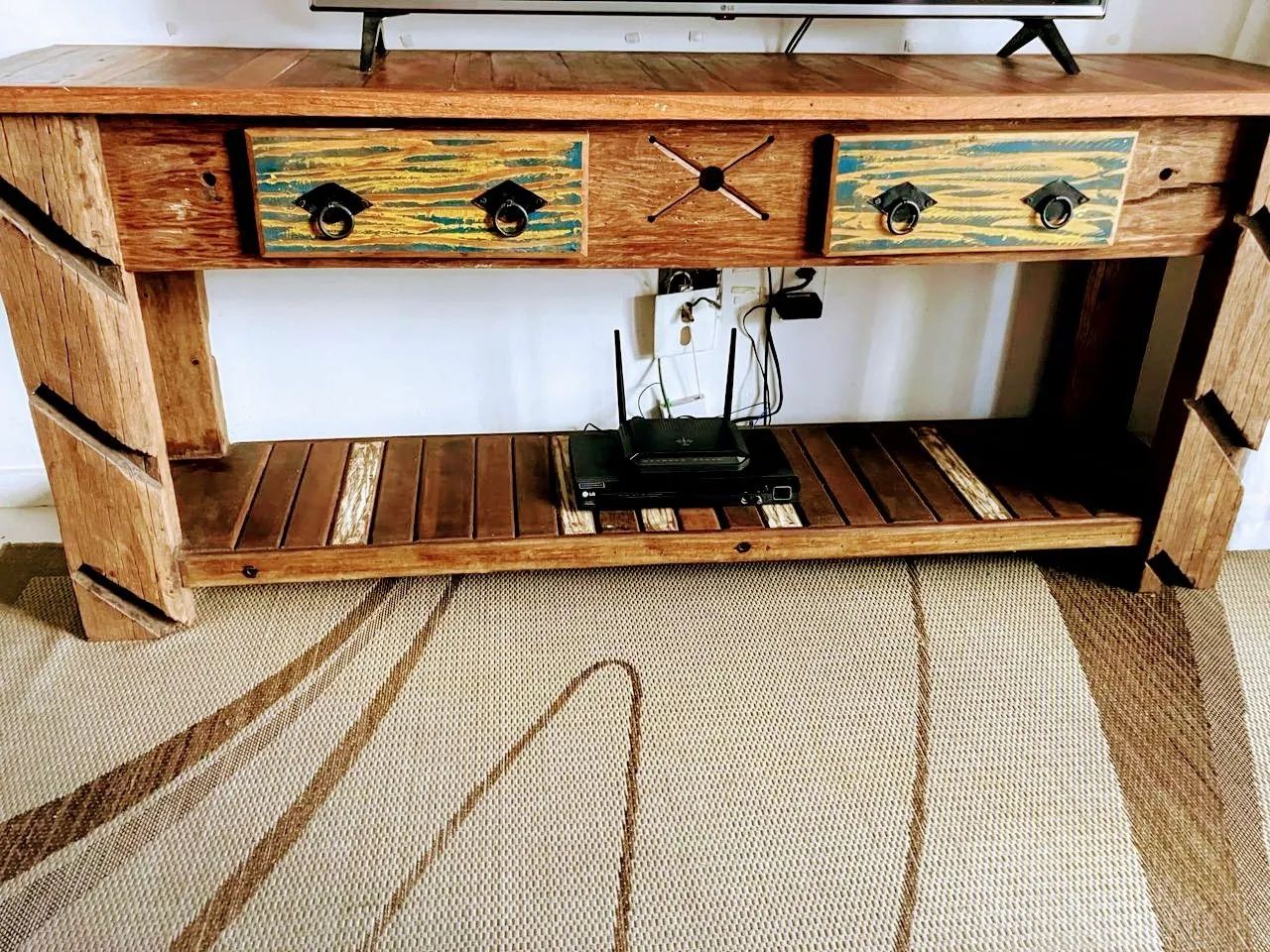 APARADOR EM MADEIRA DEMOLIÇÃO - Foto 2