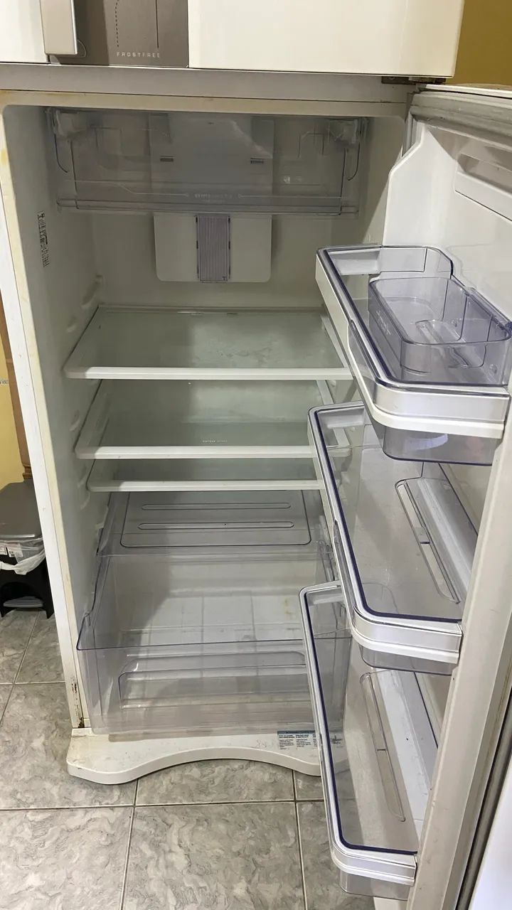GELADEIRA ELECTROLUX FROST FREE - Foto 3