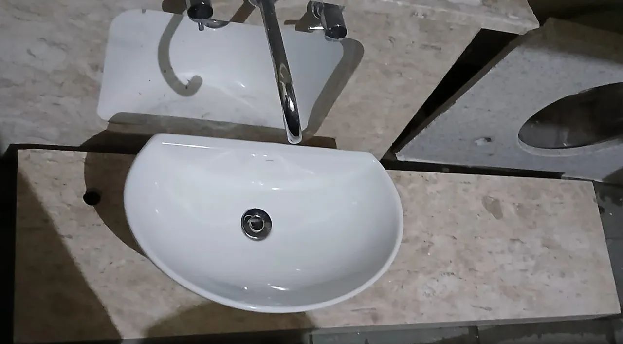 Bancada c /torneira e pia Deca - Foto 4