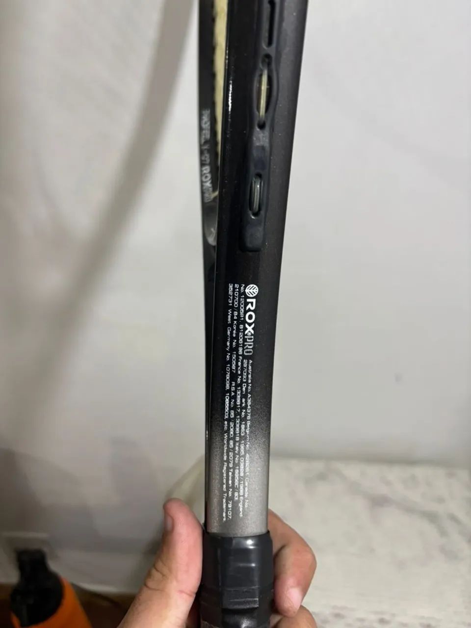 Raquete de Tênis Profeel X97 preta - Foto 5