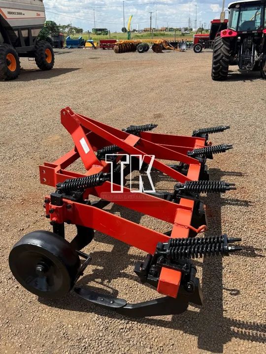 Subsolador Desarme Automático de 7 hastes Stara - Tk Tratores Nova