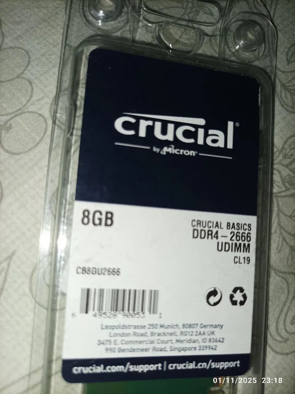 Crucial 8GB DDR4 desktop memory new64264609593729120