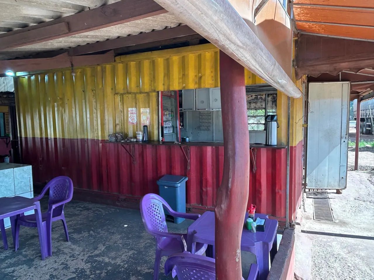 Vendo trailer/ contêiner de 6 metros. - Foto 5