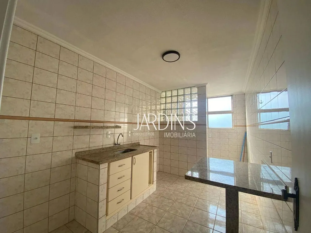 Apartamento próximo à Faculdade Barão de Mauá com 2 dormitórios à venda, 69 m² por R$ 199.