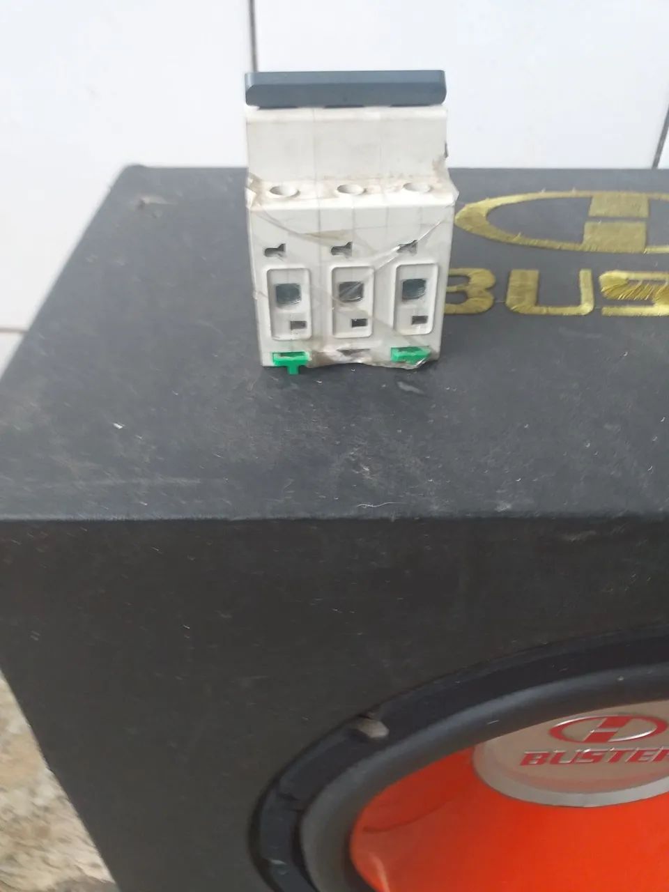 Disjuntor Schneider Electric Easy9 C50 3000A - Foto 3