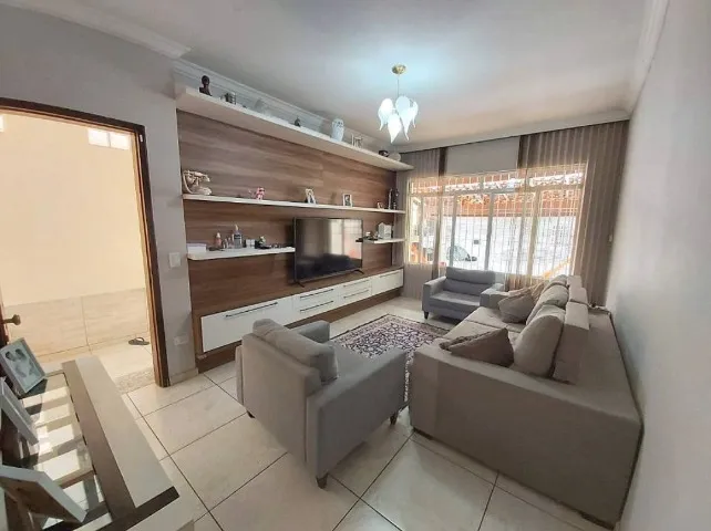 Excelente casa de 3 quartos sendo 1 suíte