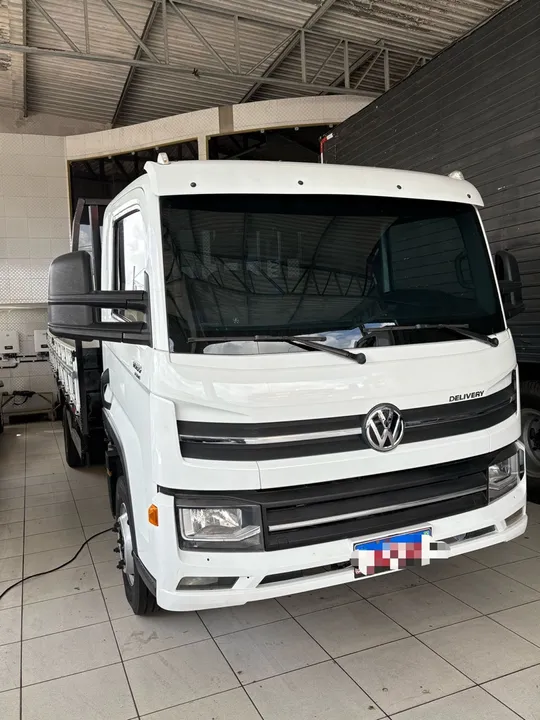 Caminhão VW Delivery 11-180 2022