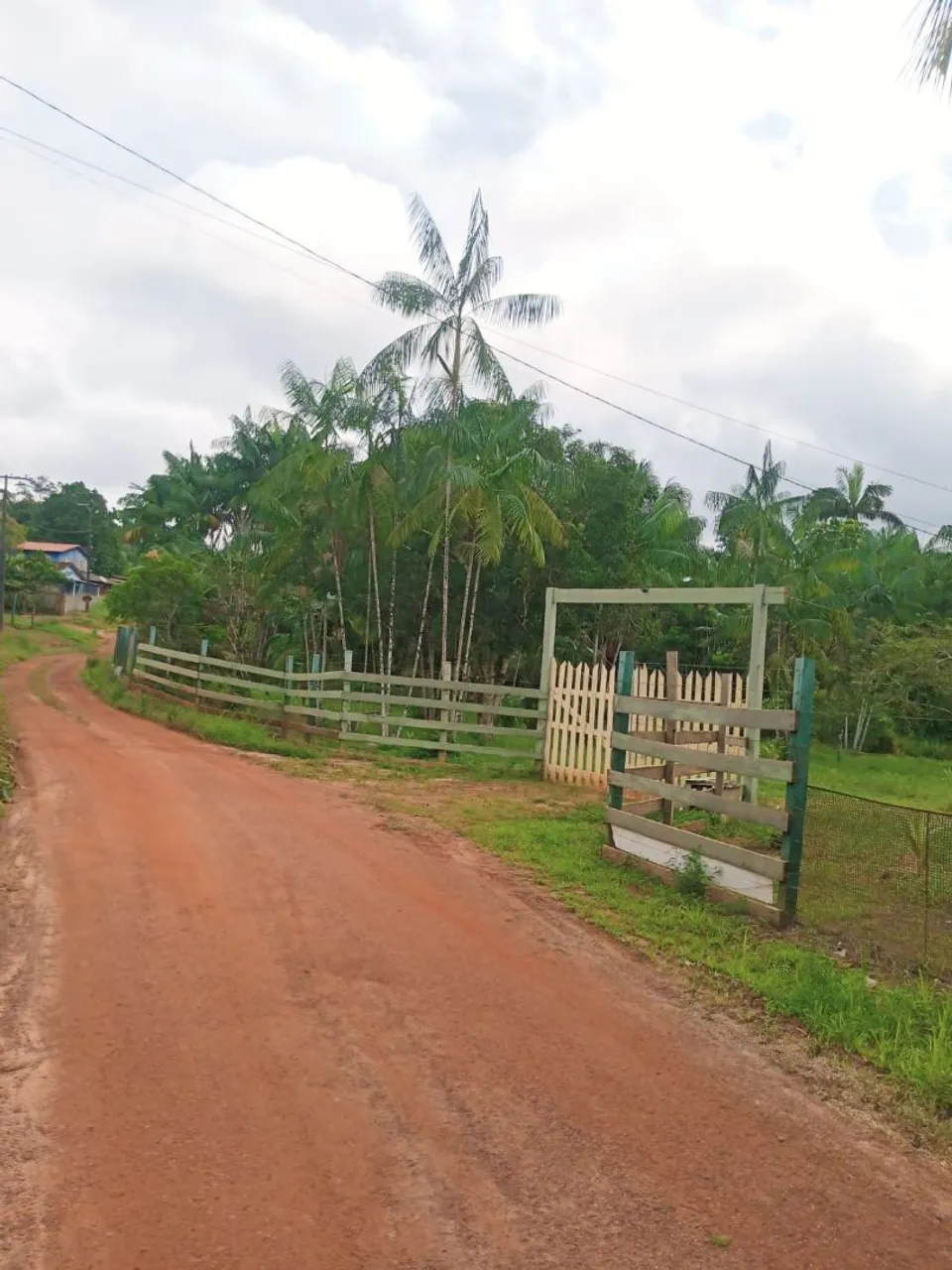 Vendo um lindo sitio com 2 casa